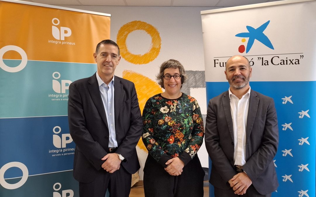 La Fundació “la Caixa” col·labora amb Integra Pirineus per a l’adquisició d’ un vehicle per al repartiment de llenya